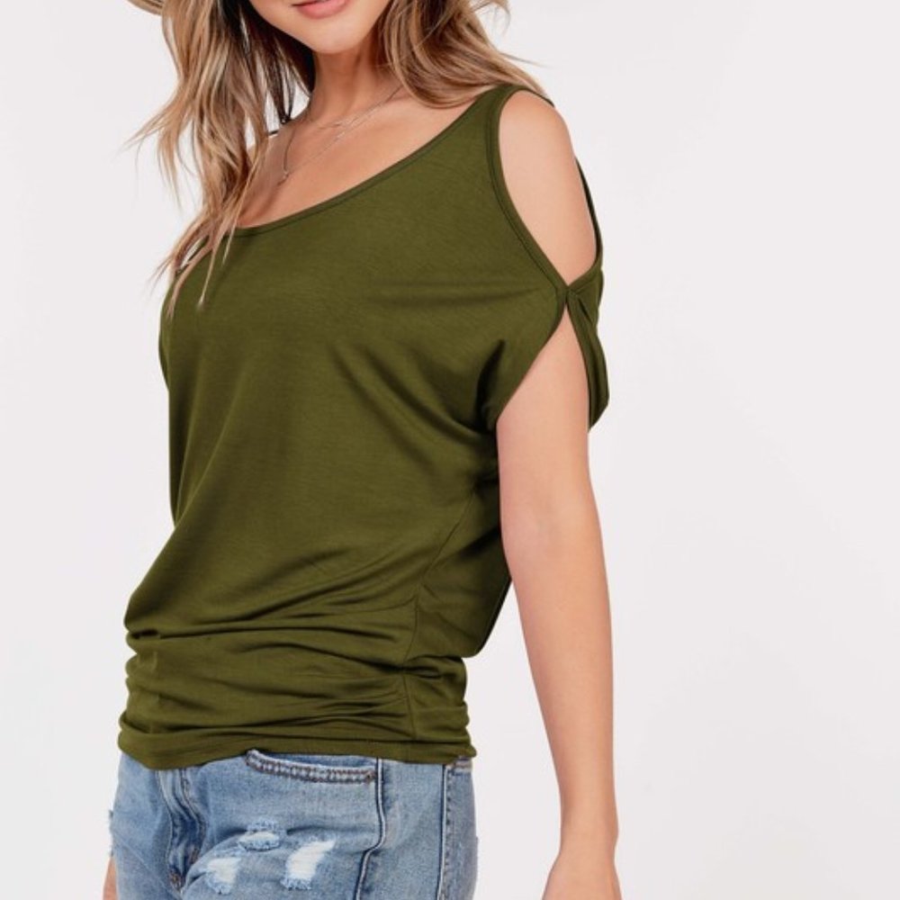 Cold shoulder top - Olive